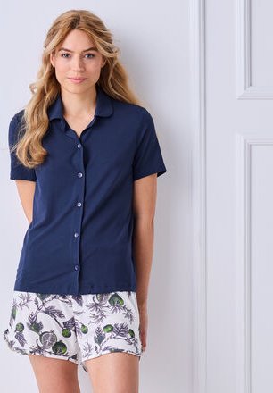 Thumbnail - Damen-Schlafshorts - Florales Feigenmuster, Natur, Modal-Elasthan-Mix, sportiver Schnitt, OEKO-TEX® STANDARD 100, maschi...