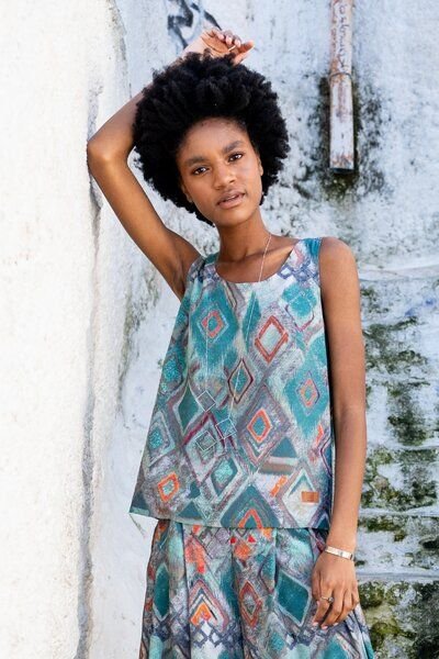 KOKOworld Top Katania aus Viskose – minimalistisches Sommer-Top – luftig & bequem – vielseitig für Büro, Alltag & Reisen...