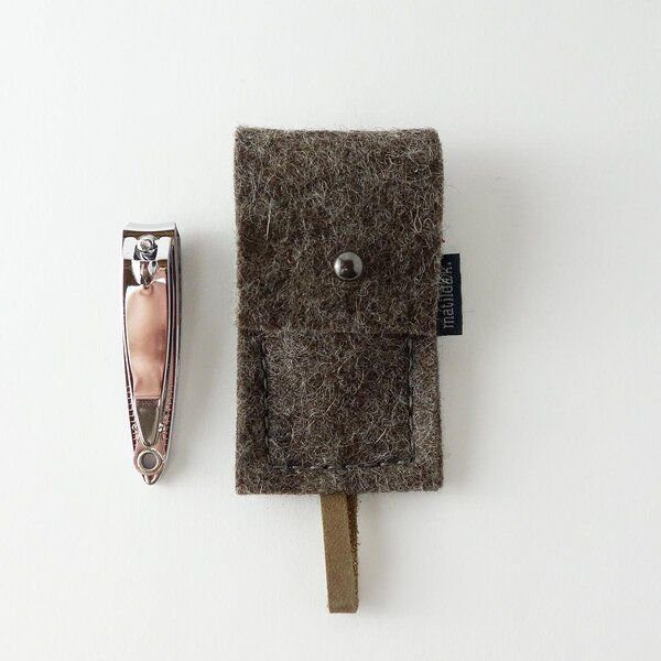 matilda k. manufaktur maniküre-etui minimalistisch aus Filz mit nagelknipser 'franz'