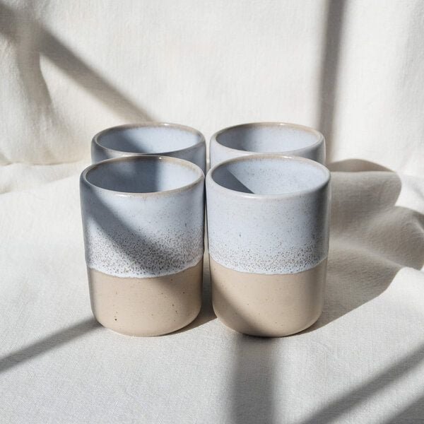 EDDA stoneware Handgemachter Steingut Becher Aalina - Weiß und Beige (ø 8 x 10 cm, 0,35 L)