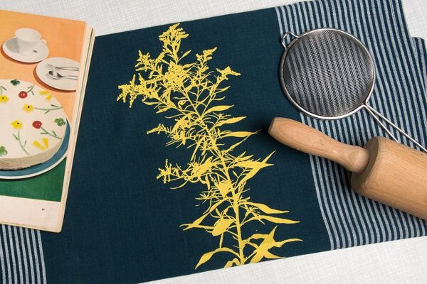 Hirschkind Bio & Fair-Trade-Geschirrtuch "Goldraute" petrol