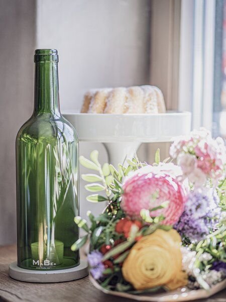 MaBe WINDLICHT Bordeauxflasche - Korkmündung & Betonuntersetzer