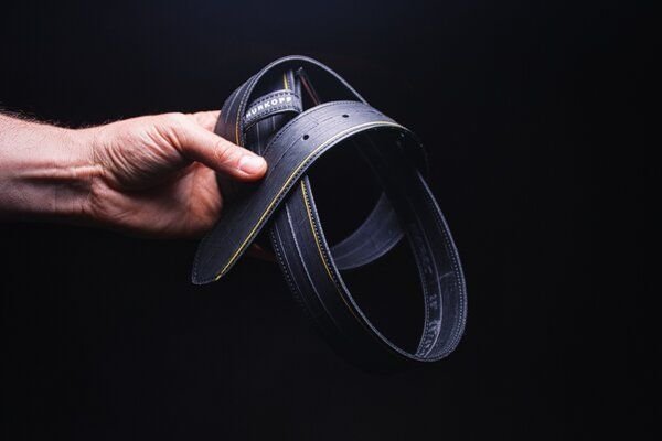 ARTHURKOPF Gürtel aus Fahrradschlauch