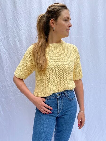 noemvri fashion label gelbes Strickoberteil - Betty -