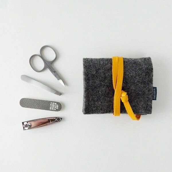matilda k. manufaktur mini-maniküre-set 'jacob' aus Wollfilz dunkelgrau