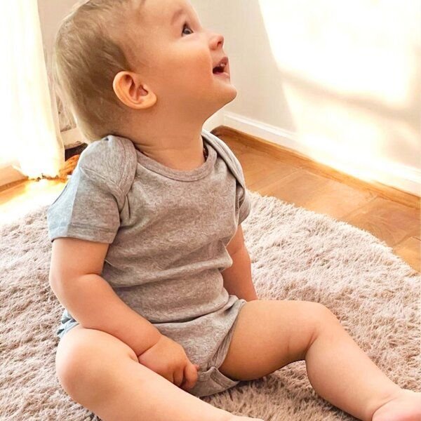 Baby S/S Kurzarm Bodysuit 'OrganicEra' aus Bio-Baumwolle