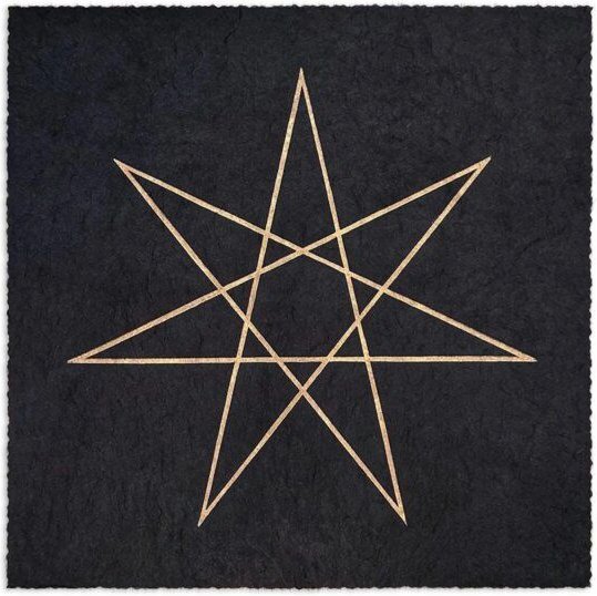 Veskor Cassiopeia HEPTAGRAMM {7/3} | Goldener Heilige Geometrie Stern Linoldruck | 22 × 22 cm