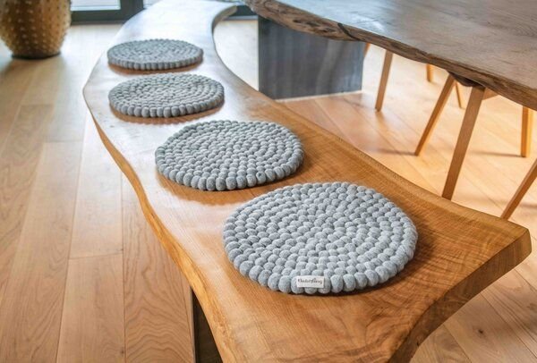 naturling Filzkugel Sitzkissen rund 34cm aus 100% Schurwolle