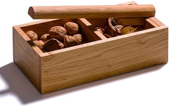4betterdays Edler Nussknacker aus Eiche - Handarbeit aus Deutschland
