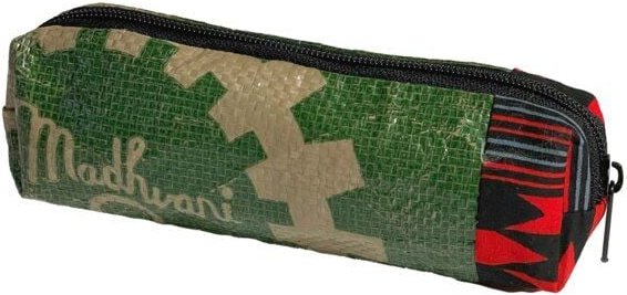 Kimuli Kleine handgenähte Kosmetiktasche aus recycelten Zuckersäcken