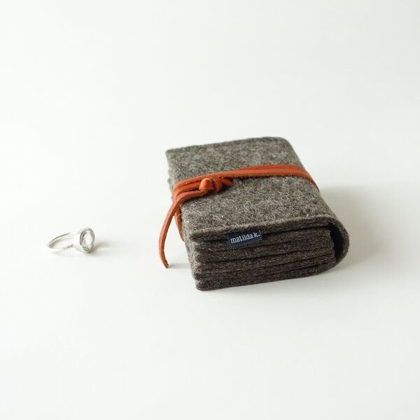 matilda k. manufaktur Schmuckaufbewahrung 'schmucknest' mittel aus Wollfilz braun 'matilde'