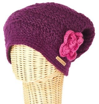 short'n'pietz Schurwollmütze mit Blumenmotiv