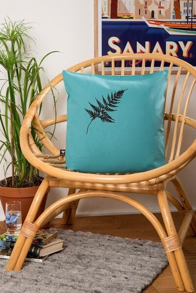 Hirschkind Bio-Kissenbezug 'Farn' türkis mit schwarzem Druck 40*40 cm