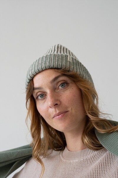 TIRALAHILACHA Tao chunky wool beanie in two-tone Women