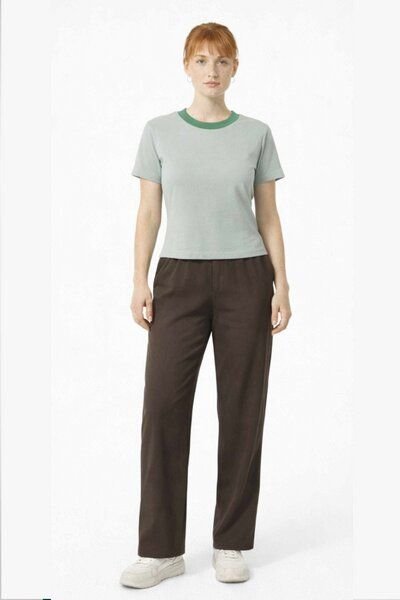 ein garten Studios Basic Shirt – Boxy Girlie Tee aus Bio-Baumwolle