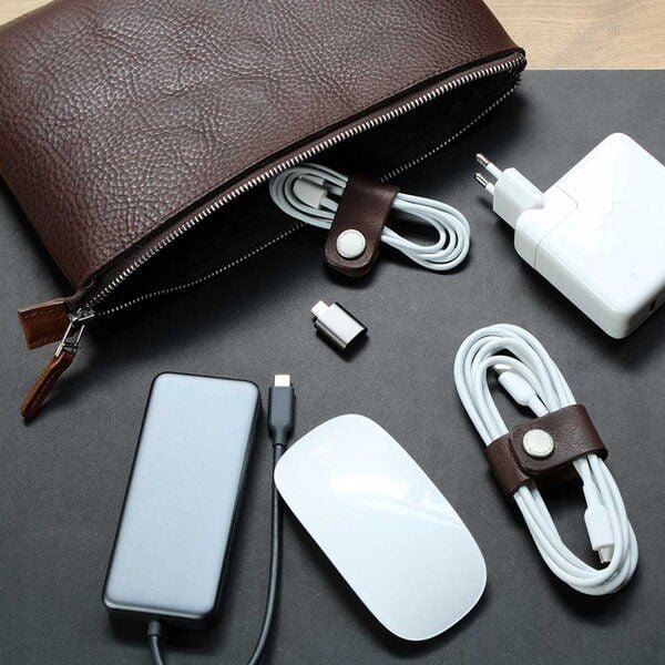 GOOD WILHELM Kabeltasche und Zubehörtasche aus Vachetta Leder (vegetabil gegerbt)