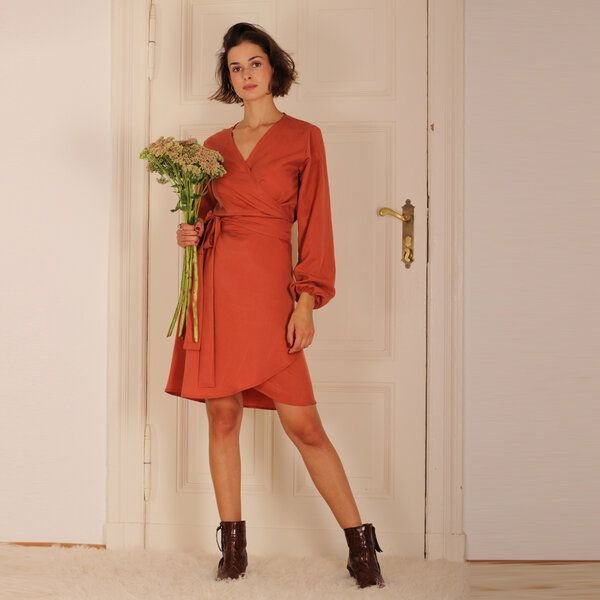 Thumbnail - ManduTrap Langärmeliges Tencel Wickelkleid Tilli in rost