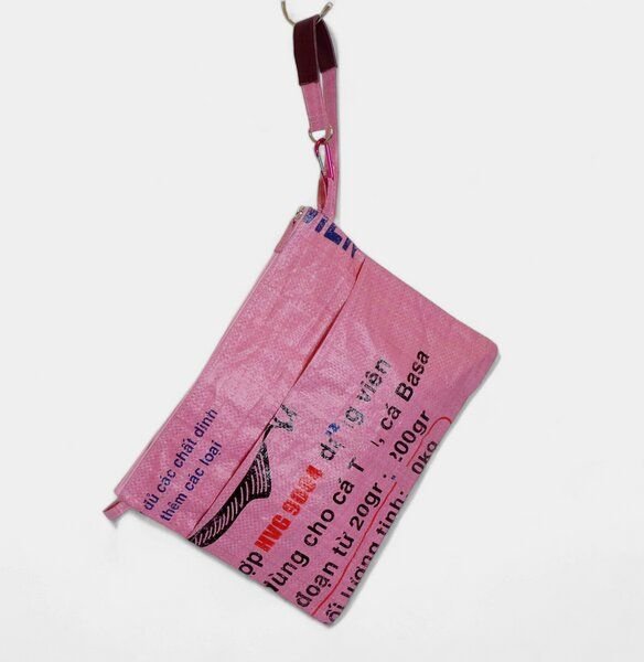 REFISHED fair fashion Täschchen 'BAG-IN-BAG' (XL) - upcycelte Fischfuttersäcke