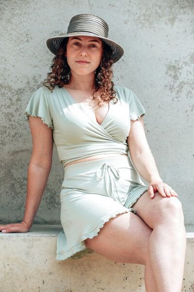 Vivien Joy Wickeltop mit Schmetterlingsärmel - Farrah