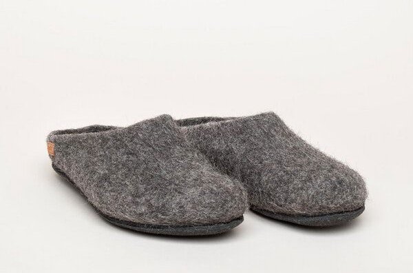 Magicfelt Gottstein naturbelassene ungefärbte Filzpantoffeln Hausschuhe