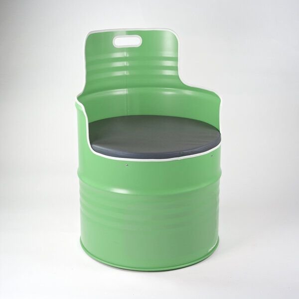 Lockengelöt Sessel (2) aus einem Hamburger Ölfass