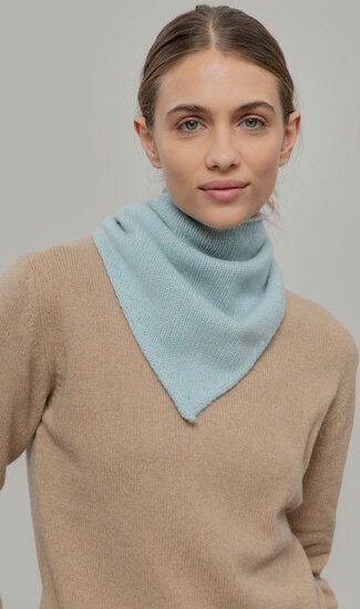 Rifò - Circular Fashion Made in Italy gestricktes Bandana/ Dreieckstuch Masha aus Recycelter Kaschmirwolle