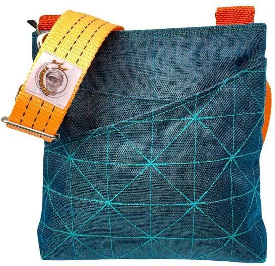 Beadbags Umhängetasche aus reused Moskitonetz NET11TJ