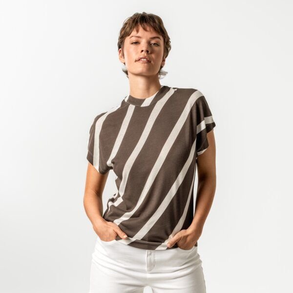 Living Crafts T-Shirt - THONA