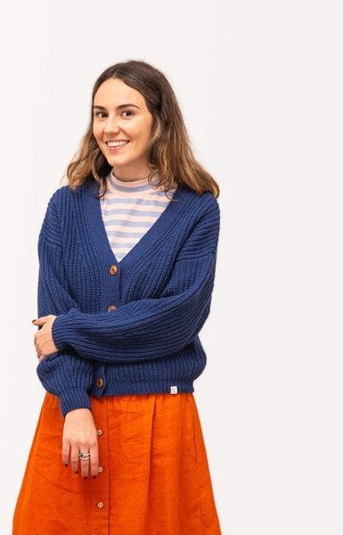 Matona Gestrickter Cardigan mit V-Ausschnitt für Frauen / Organic Knit Cardigan