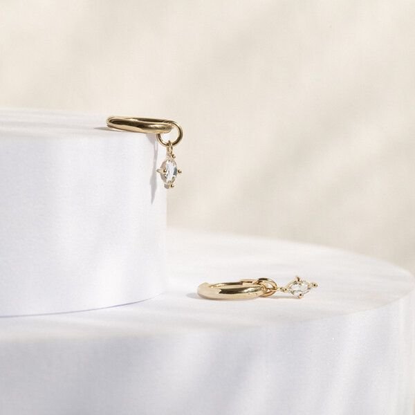 Eppi Runde silberne Ohrringe 2in1 mit weißen Topasen Savitri