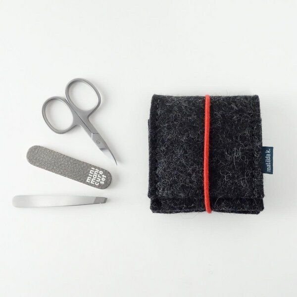 matilda k. manufaktur mini-maniküre-set 'ella' aus Wollfilz mit Rundgummi-Verschluß in vielen Farben