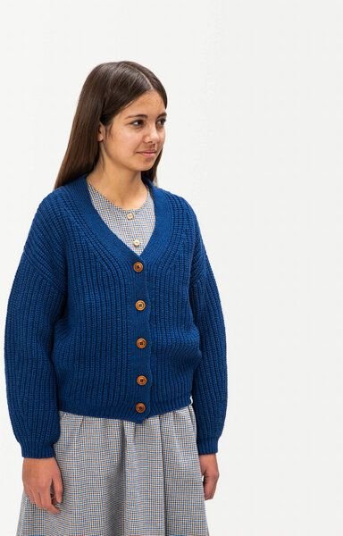 Matona Klassischer Cardigan mit V-Ausschnitt für Kinder / V-Neck Cardigan