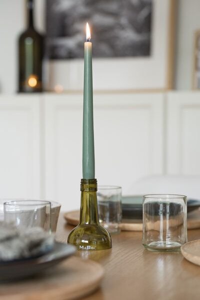 MaBe Kerzenständer - witzig & nachhaltig aus der Weinflasche für deinen gedeckten Tisch