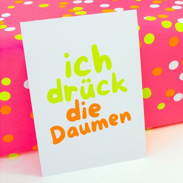 Bow & Hummingbird Postkarte "ich drück die Daumen" aus Recyclingpapier