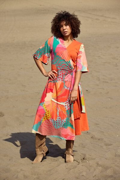 Thumbnail - Kleid Lei-Lei – Wickelkleid Viskose Blumenprint – asymmetrisch bequem – 100% in EU fair produziert – KOKOworld