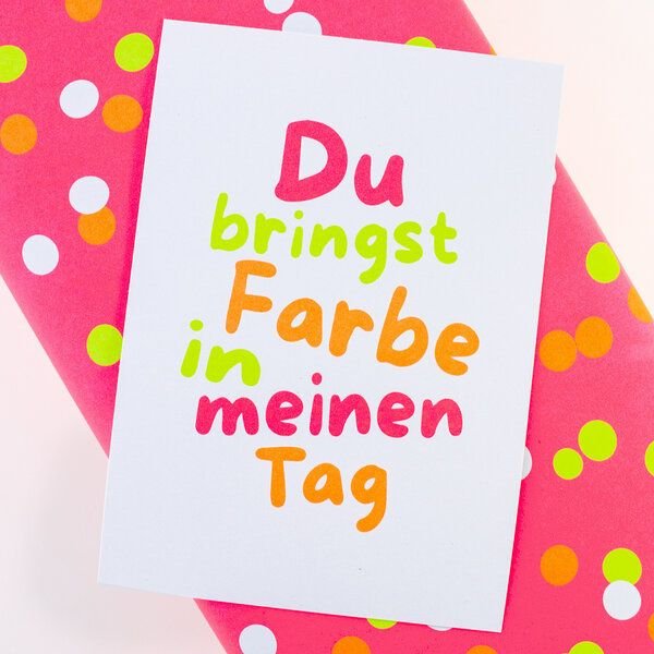 Bow & Hummingbird Postkarte "Du bringst Farbe in meinen Tag" aus Recyclingpapier