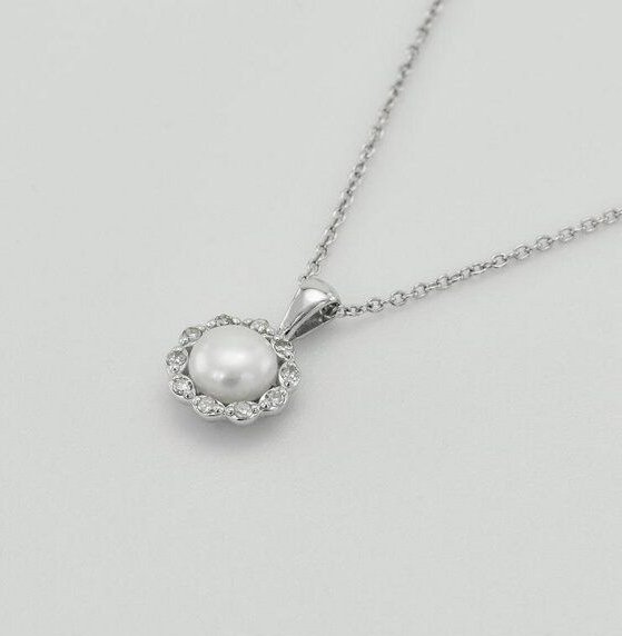 Eppi Silberhalskette im Halo-Stil mit Perlen Elizabella