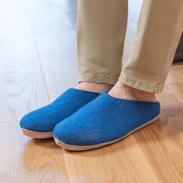 naturling Filz Herren Hausschuhe mit weicher Ledersohle