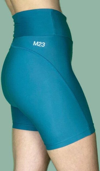 M23 Yoga Radlerhose aus recyceltem Nylon/Elastan, Modell "Sue"