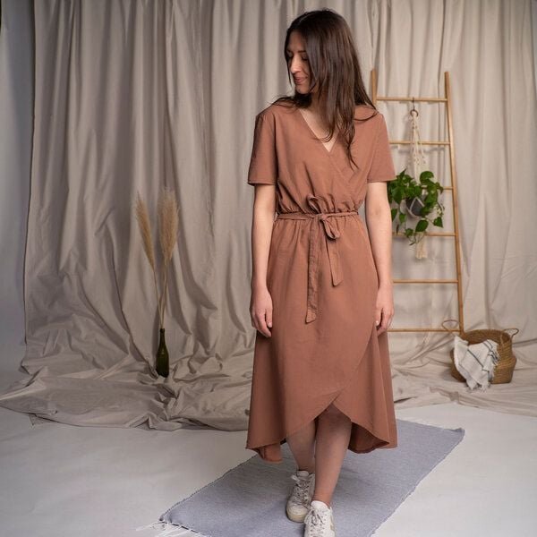 Vresh Clothing Olivia - Kleid in Wickeloptik aus Biobaumwolle, Rost
