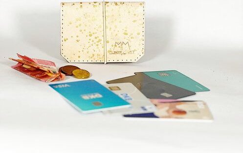 monday market Lederportemonnaie Isaac*dots