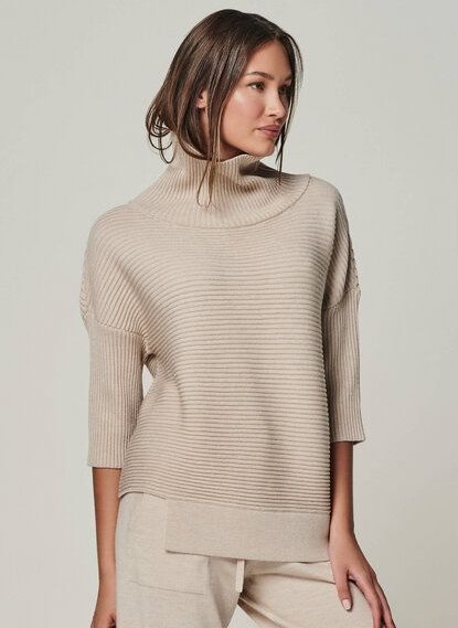 YOU LOOK PERFECT 100% Merino asymmetrischer Rollkragen-Strickpullover "Bailey"