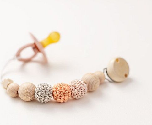 Thumbnail - NoniKids Berlin Schnullerkette Holz *Sternchen* 10 Farben I Bio Baumwollgarn I NoniKids