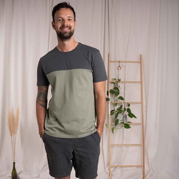 Vresh Clothing Olav - Classic Fit Colourblock T-Shirt aus Biobaumwolle