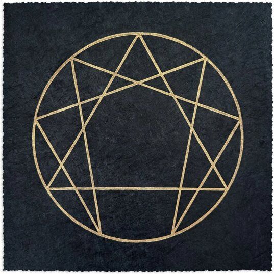 Thumbnail - Veskor Cassiopeia ENNEAGRAMM Heilige Geometrie Linoldruck | 22 × 22 cm | Gold auf Schwarz