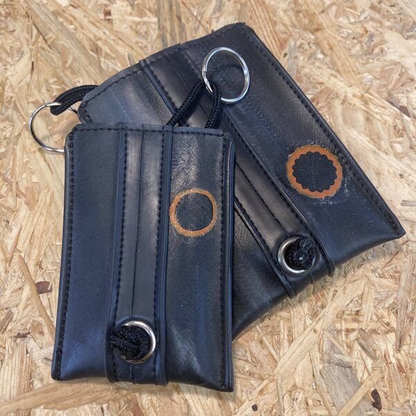 ARTHURKOPF Schlüsseletui aus Fahrradschlauch, Schlüsselglocke