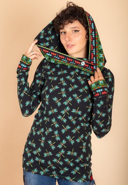 Die rote Zora Zora Hoodie mit Muster