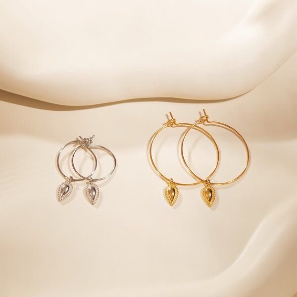 ELEKTROPULLI Schlichte Creolen mit mini TROPFEN Anhänger