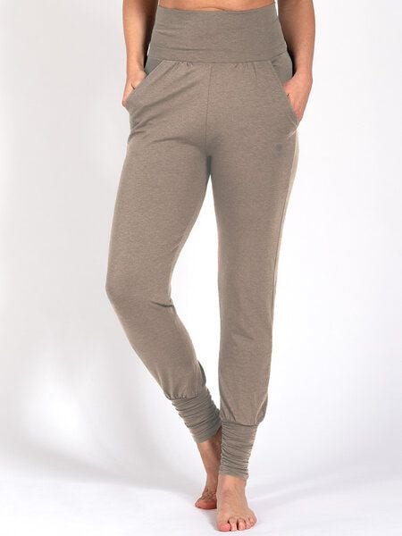 Magadi Yoga- und Wohlfühlhose Paula aus weichem Naturmaterial, mit Taschen