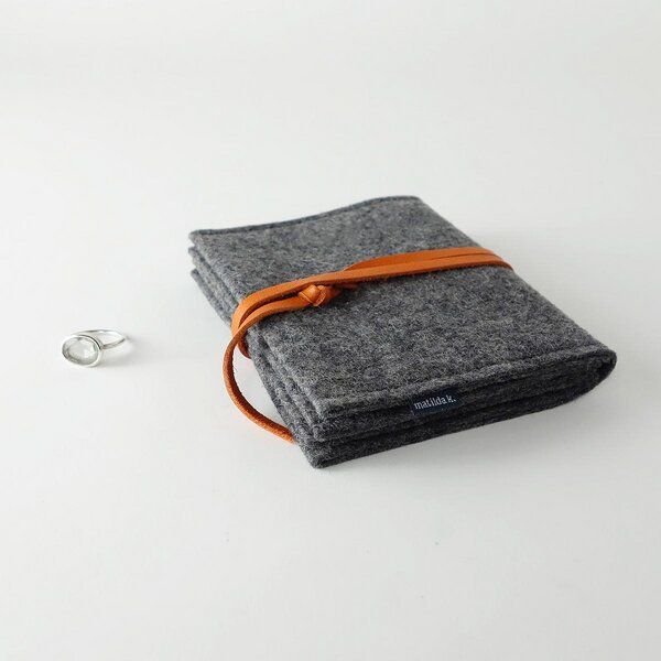 matilda k. manufaktur Schmuckaufbewahrung 'schmucknest' groß aus Wollfilz dunkelgrau 'alice'